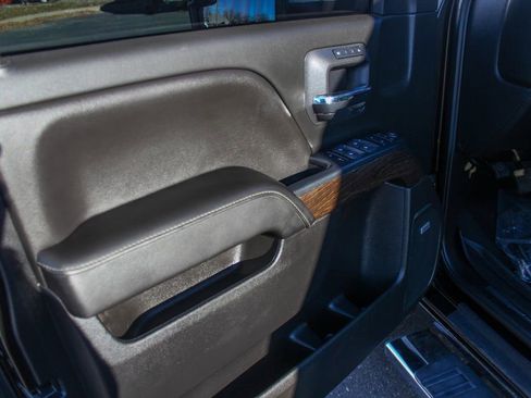 Used 2019 GMC Sierra 2500 Denali w/ Duramax Plus Package image 18