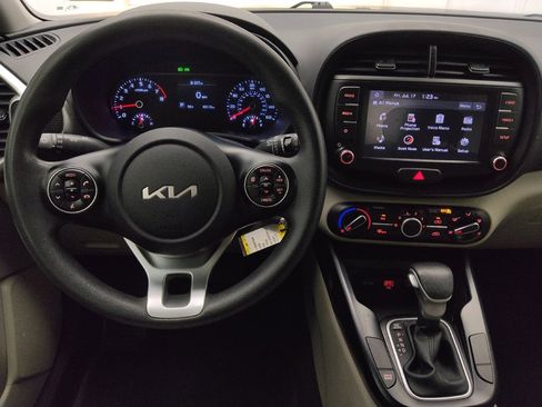 Used 2022 Kia Soul LX w/ Technology Package FWD image 22