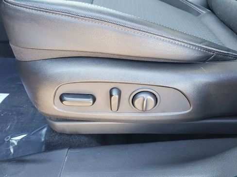 Certified 2020 Buick Encore GX Preferred w/ Cold Weather Comfort Package image 20