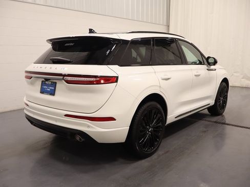 Used 2025 Lincoln Corsair Reserve w/ Equipment Group 202A image 8