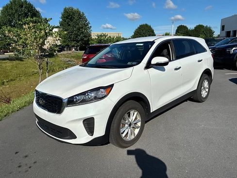 Used 2020 Kia Sorento LX FWD image 16