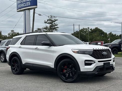 Certified 2024 Ford Explorer ST w/ Equipment Group 401A image 37