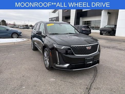 Used 2025 Cadillac XT6 Premium Luxury image 3