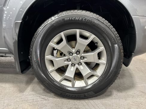 Used 2020 Nissan Frontier SV image 29