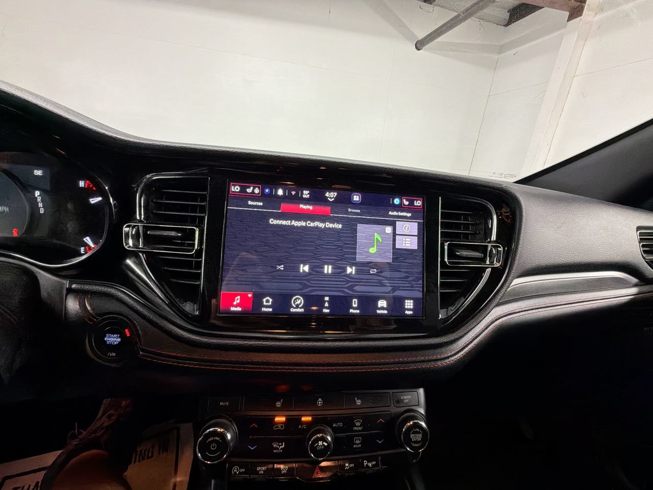 Used 2025 Dodge Durango GT AWD/4WD image 13