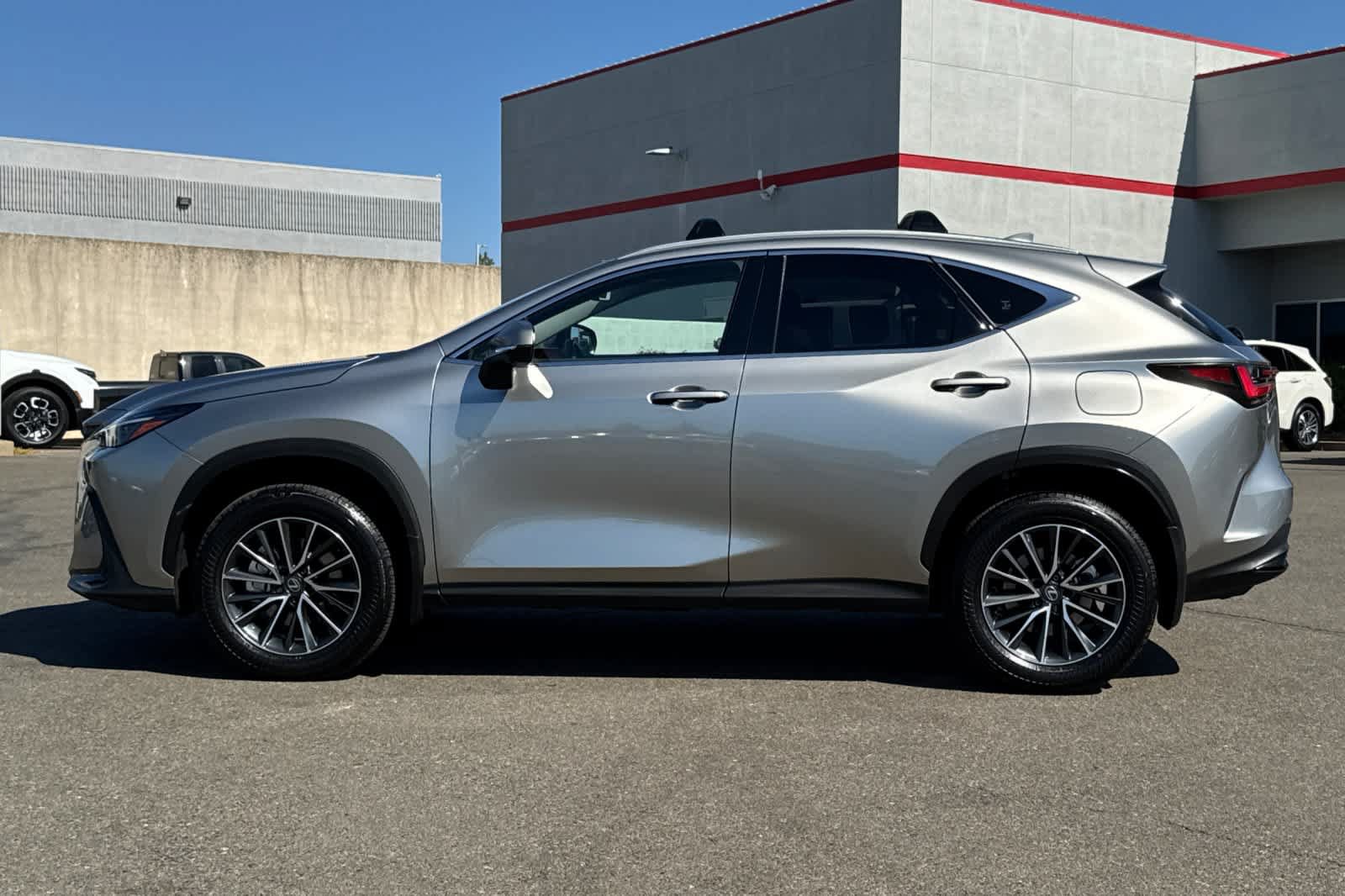 Certified 2026 Lexus NX 350h AWD w/ Accessory Package (2T) image 9