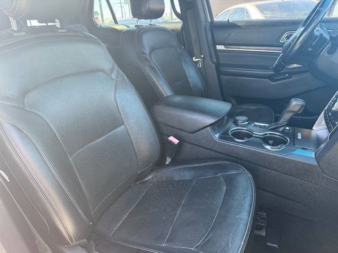 Used 2016 Ford Explorer Limited image 4