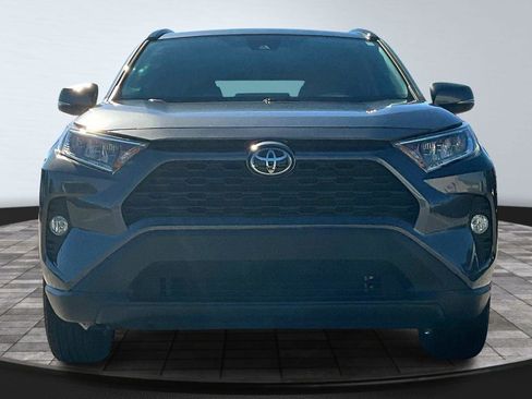 Used 2021 Toyota RAV4 XLE image 2