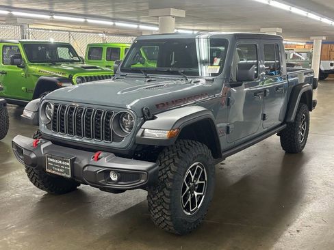 New 2026 Jeep Gladiator Rubicon w/ Technology Group AWD/4WD image 3