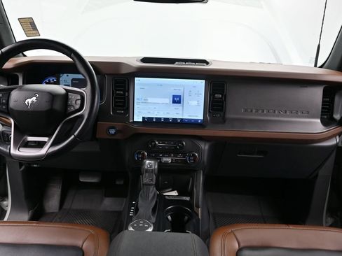 Used 2024 Ford Bronco Outer Banks AWD/4WD image 33