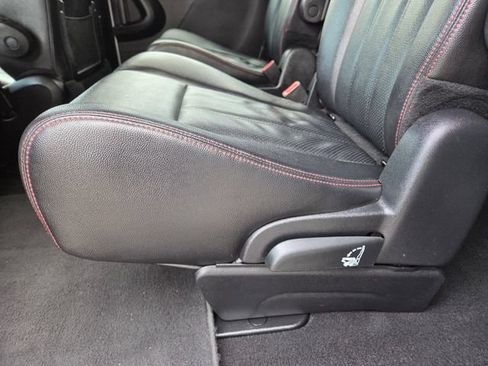 Used 2020 Dodge Grand Caravan GT FWD image 36