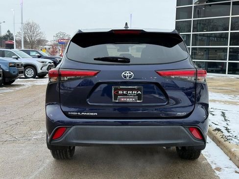 Used 2022 Toyota Highlander L image 4