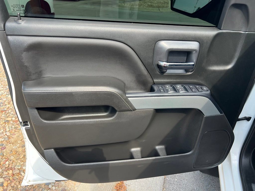 Used 2018 Chevrolet Silverado 1500 LT w/ All Star Edition AWD/4WD image 16