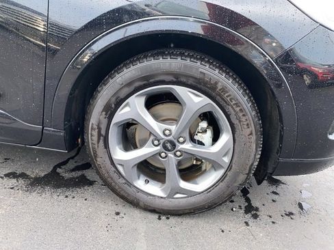 Certified 2023 Ford Escape ST-Line w/ Equipment Group 301A image 9