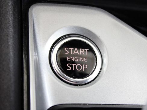 Used 2024 Nissan Altima 2.5 SV FWD image 12