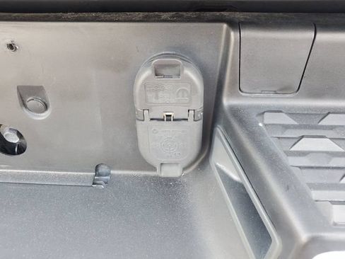 Used 2021 RAM 1500 Big Horn AWD/4WD image 10