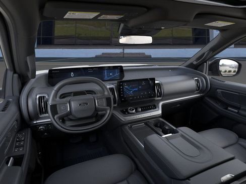 New 2025 Ford Expedition Platinum w/ Stealth Performance Package image 9