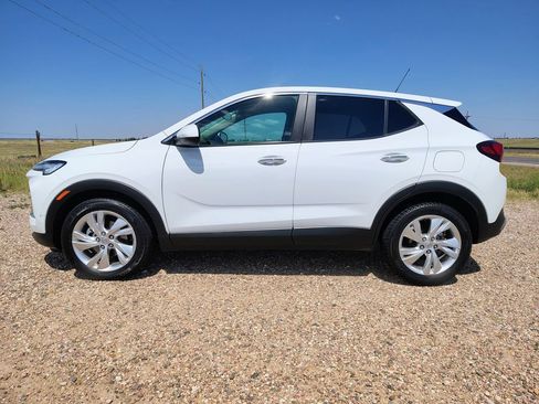 Used 2024 Buick Encore GX Preferred FWD image 2