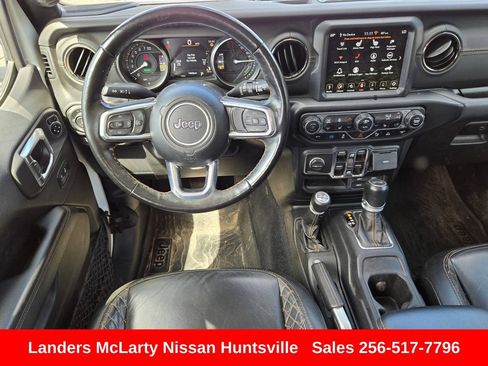 Used 2021 Jeep Wrangler Unlimited Sahara AWD/4WD image 15