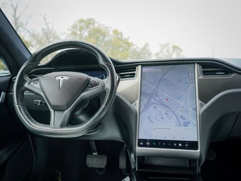 Used 2018 Tesla Model S 75D image 10