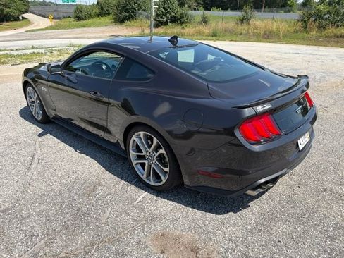 Used 2023 Ford Mustang GT Premium w/ Equipment Group 401A RWD image 4