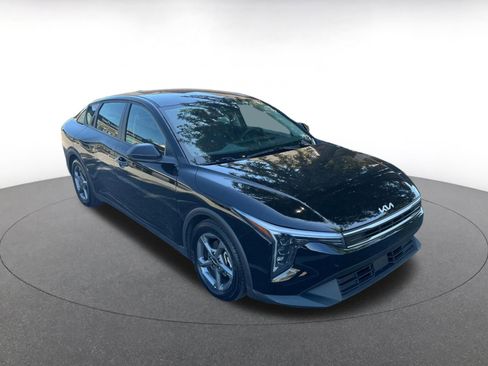Used 2025 Kia K4 LXS image 1