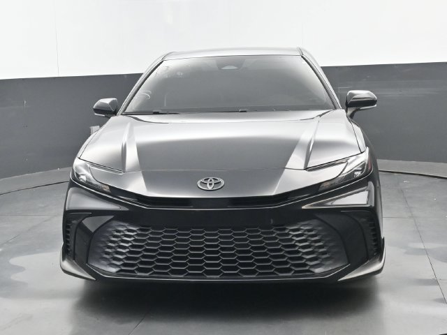 Used 2025 Toyota Camry SE FWD image 5
