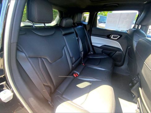 Certified 2024 Jeep Compass Limited w/ Sun and Sound Group AWD/4WD image 19