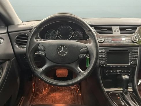 Used 2008 Mercedes-Benz CLS 550 image 10