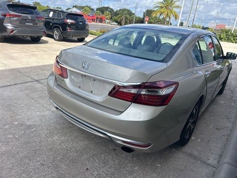 Used 2017 Honda Accord LX image 7