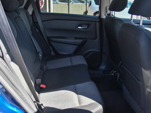 Used 2025 Nissan Rogue SV FWD image 42