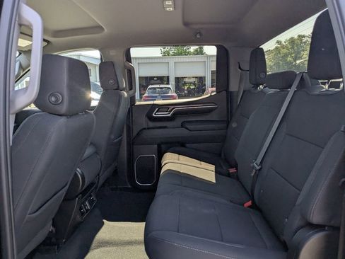 Used 2023 Chevrolet Silverado 1500 LT AWD/4WD image 12