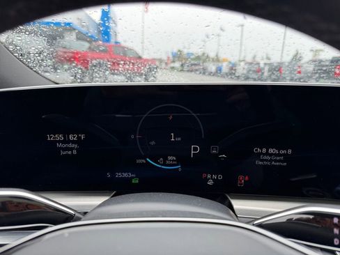 Used 2024 Cadillac Lyriq Sport AWD/4WD image 15