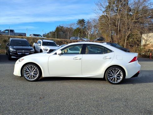 Used 2015 Lexus IS 250 image 2