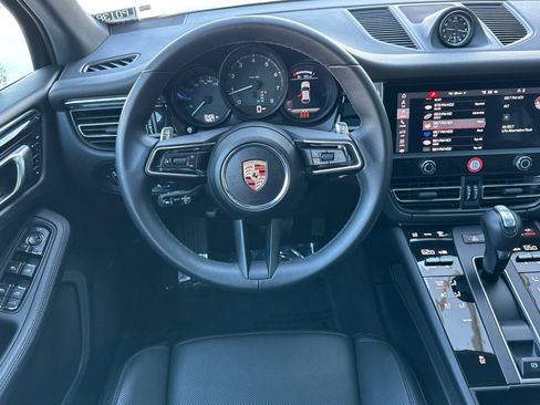 Used 2025 Porsche Macan AWD image 14