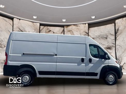 Used 2026 RAM ProMaster 2500 w/ Convenience Group FWD image 4