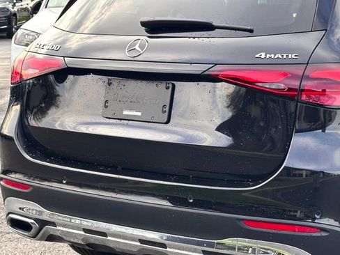 Used 2025 Mercedes-Benz GLC 300 4MATIC image 13