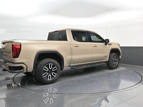 Used 2023 GMC Sierra 1500 AT4 w/ AT4 Premium Package AWD/4WD image 7