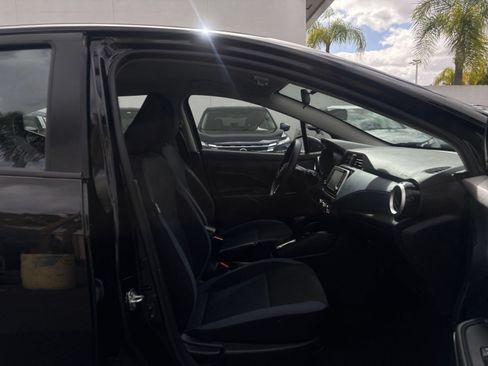 Used 2025 Nissan Versa SV FWD image 34