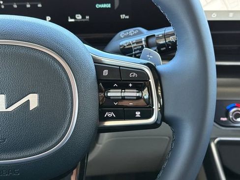 New 2026 Kia Carnival SX FWD image 31