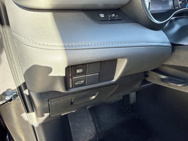 Used 2023 Toyota Highlander LE FWD image 25