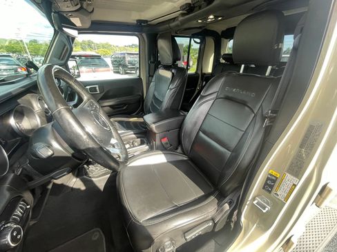 Used 2020 Jeep Gladiator Overland AWD/4WD image 44