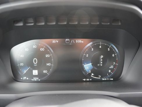 Used 2020 Volvo XC90 T5 Momentum w/ Protection Package Premier image 34