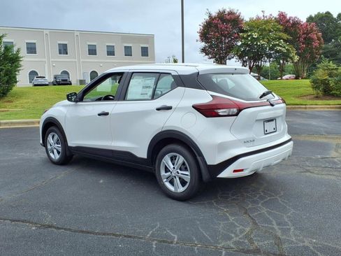 New 2025 Nissan Kicks Play S image 3