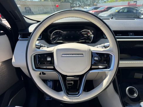 Used 2022 Land Rover Range Rover Velar R-Dynamic S image 14