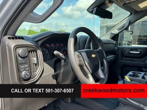 Used 2024 Chevrolet Silverado 2500 Custom w/ Custom Value Package AWD/4WD image 8