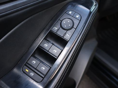 Used 2025 Nissan Rogue SV FWD image 7