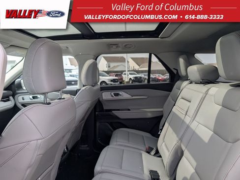New 2025 Ford Explorer Active w/ Active Comfort Package AWD/4WD image 47