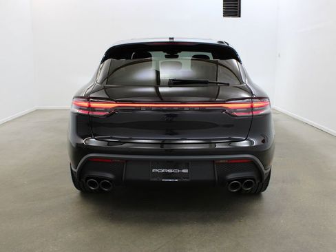 New 2025 Porsche Macan image 5