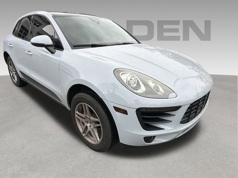 Used 2018 Porsche Macan AWD/4WD image 35